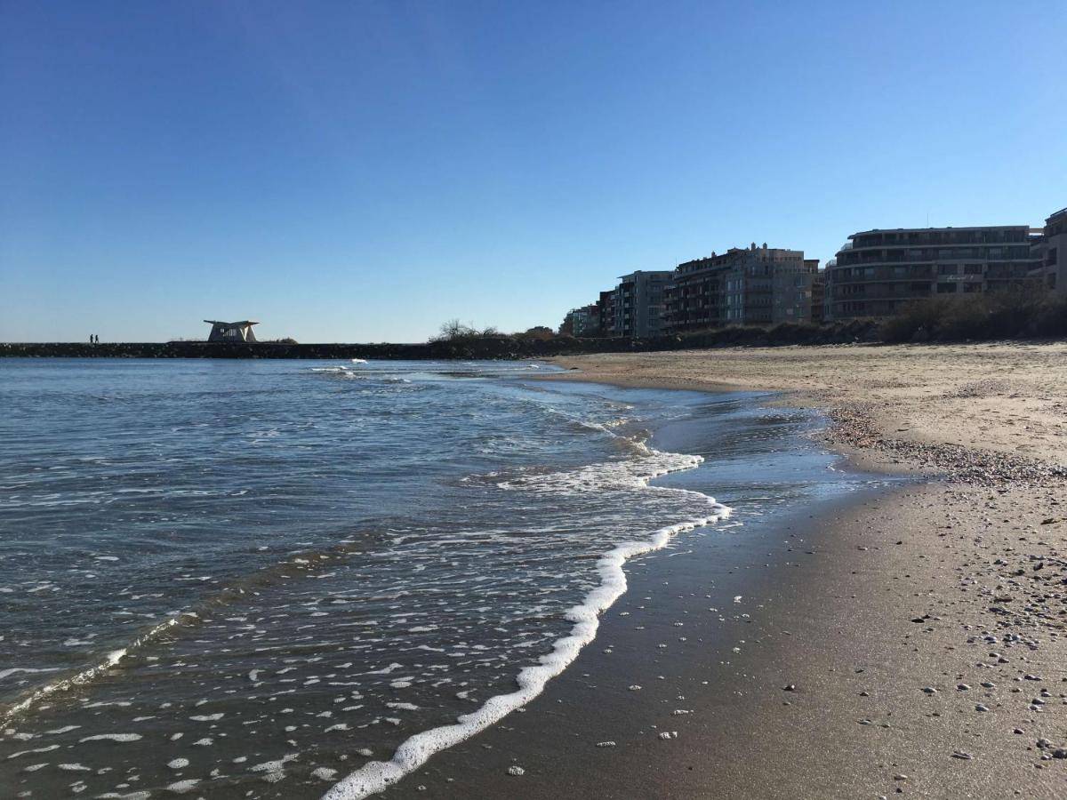 Beach Location Pomorie Buitenkant foto